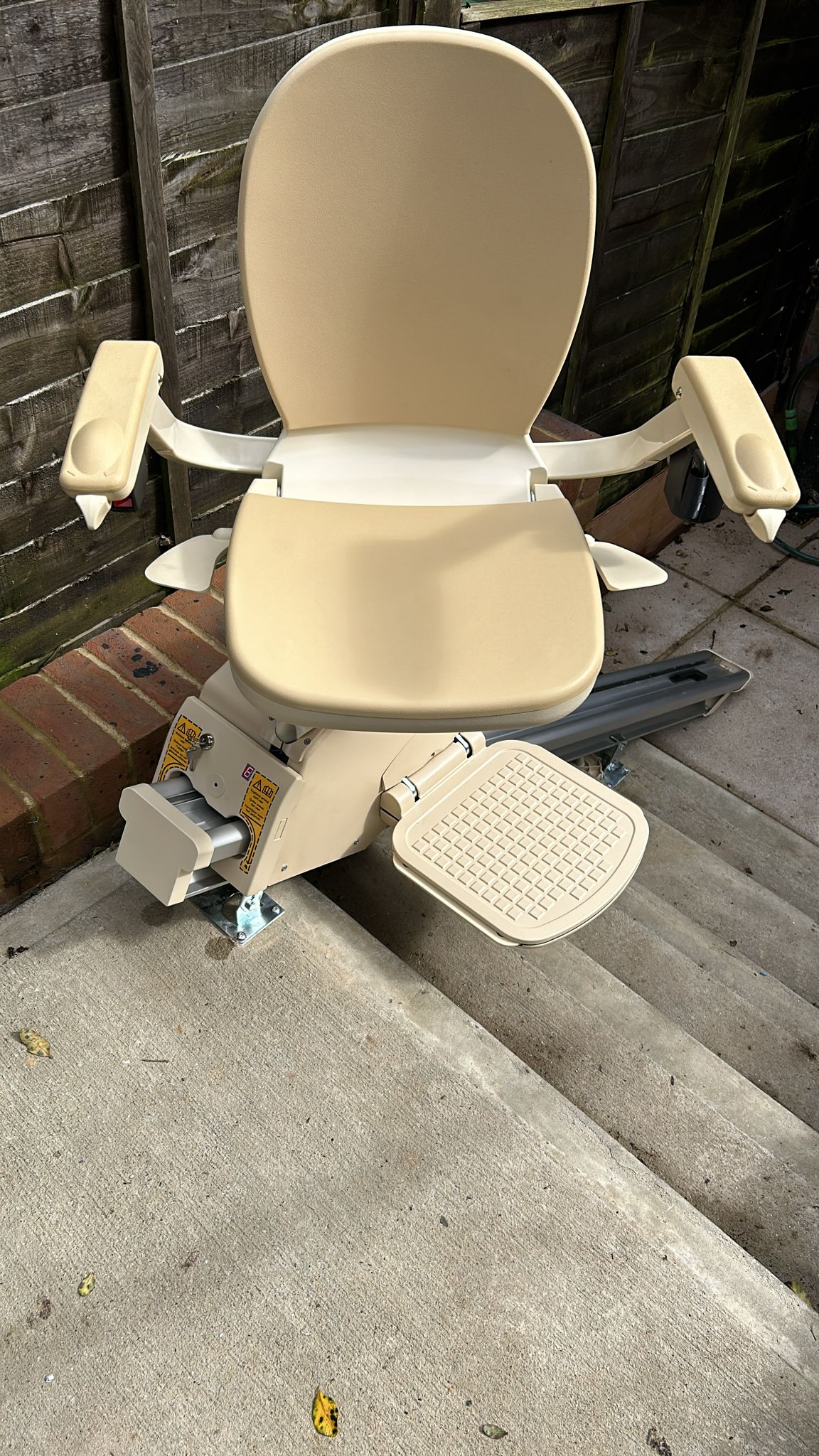 External stairlift at the top of steps