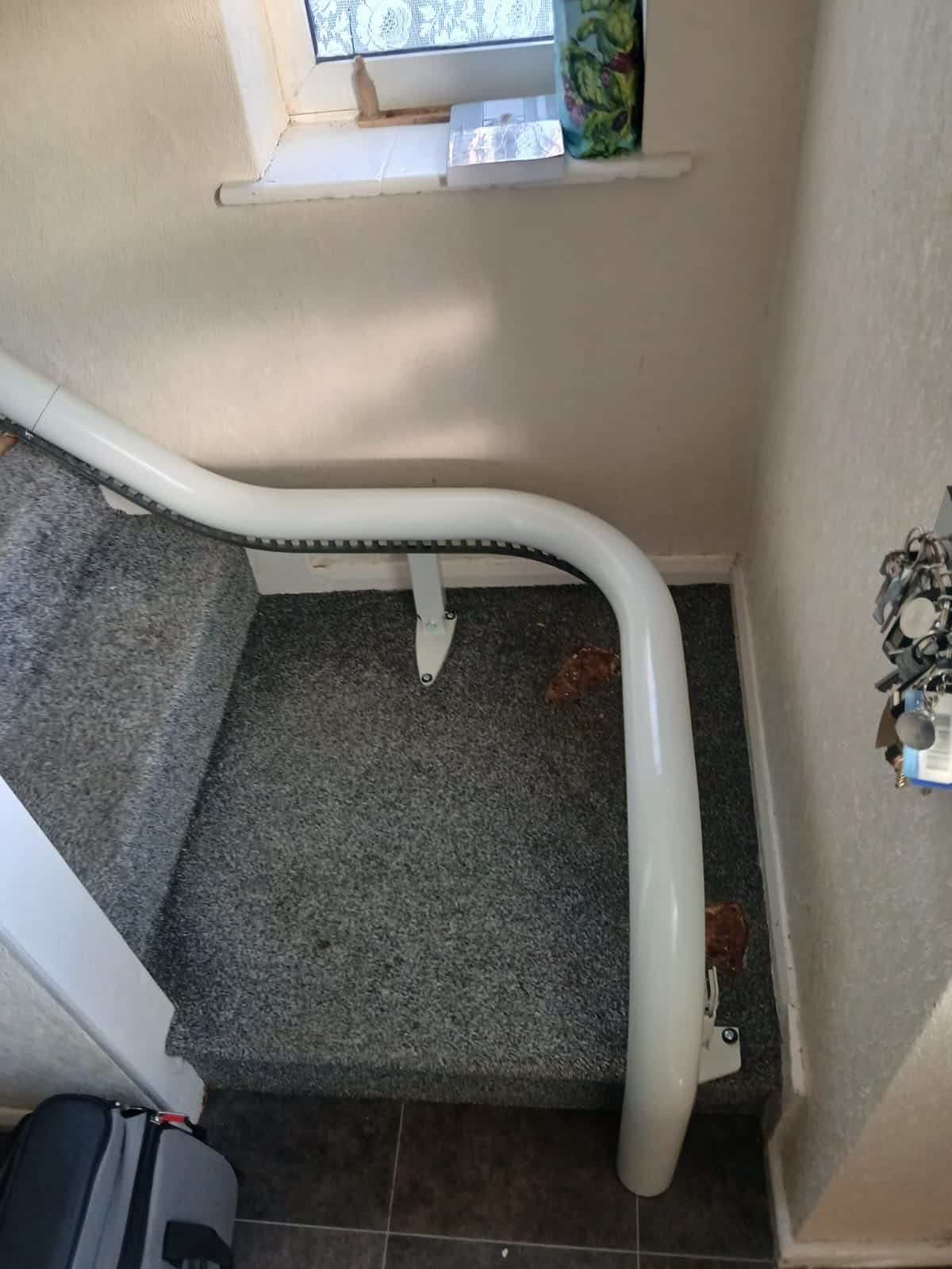 Single curved stairlift rail