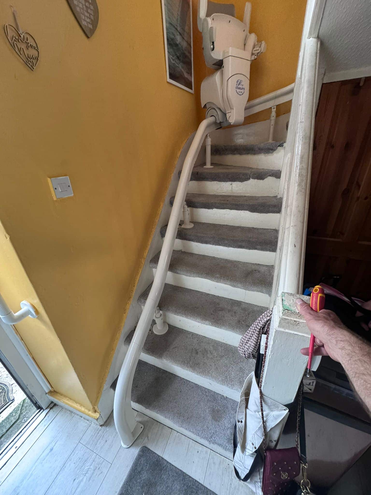 Curved staircase rail